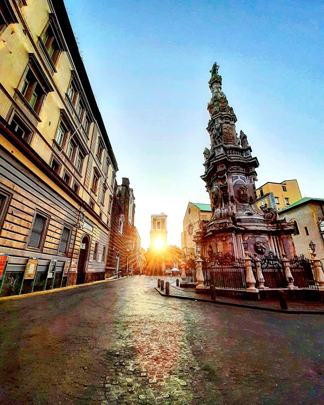 Visite Piazza Gesu Naples - Amica Turistica